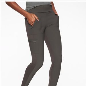 Athleta headlands hybrid cargo tight size 6